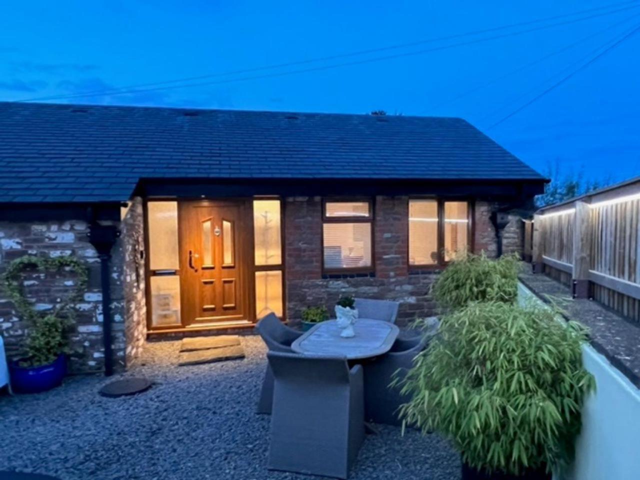 Penburren At Minster Farm West Apartment Hereford Exterior photo